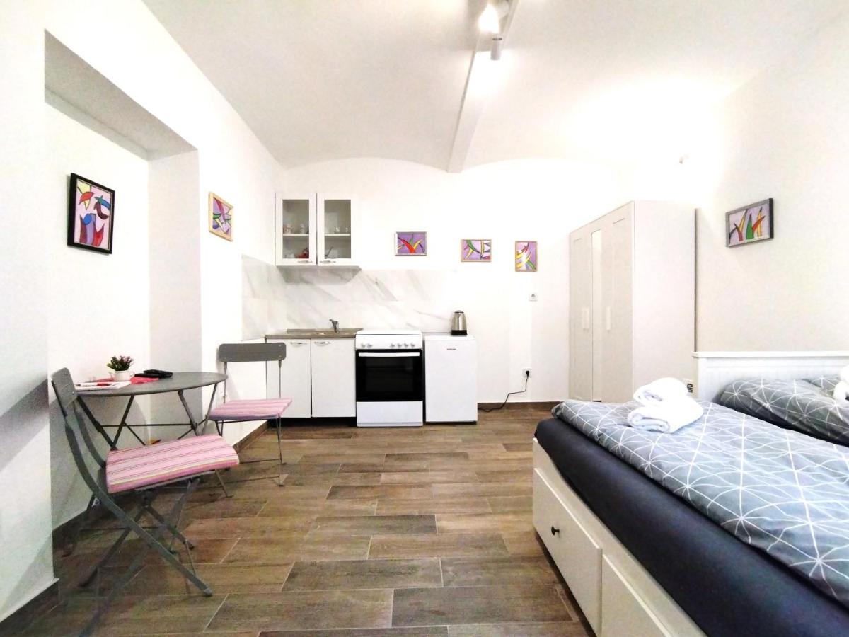 Good Vibrations Apartments 萨格勒布 外观 照片